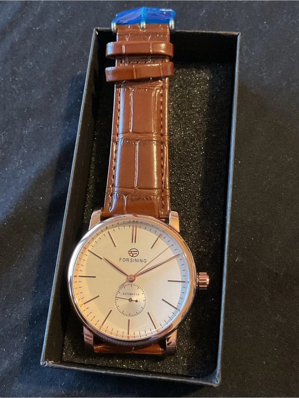 NIB AUTOMATIC Forsining Gold and Cream Dress Watch